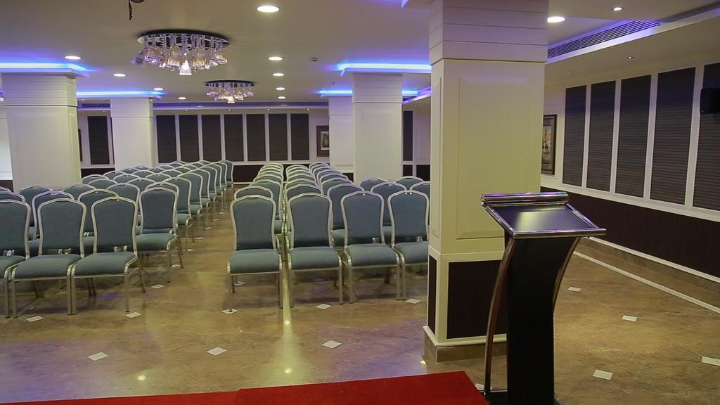 Hotel The Pgs Vedanta Kochi Zewnętrze zdjęcie