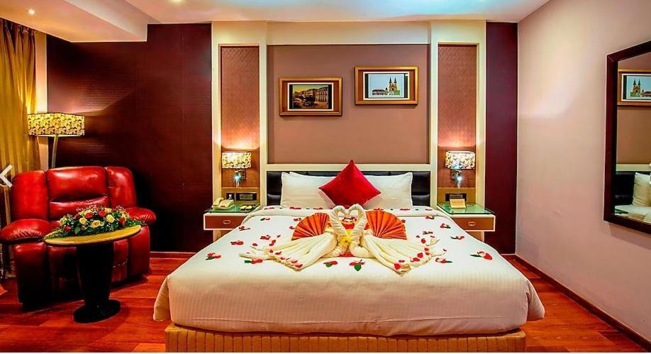 Hotel The Pgs Vedanta Kochi Zewnętrze zdjęcie