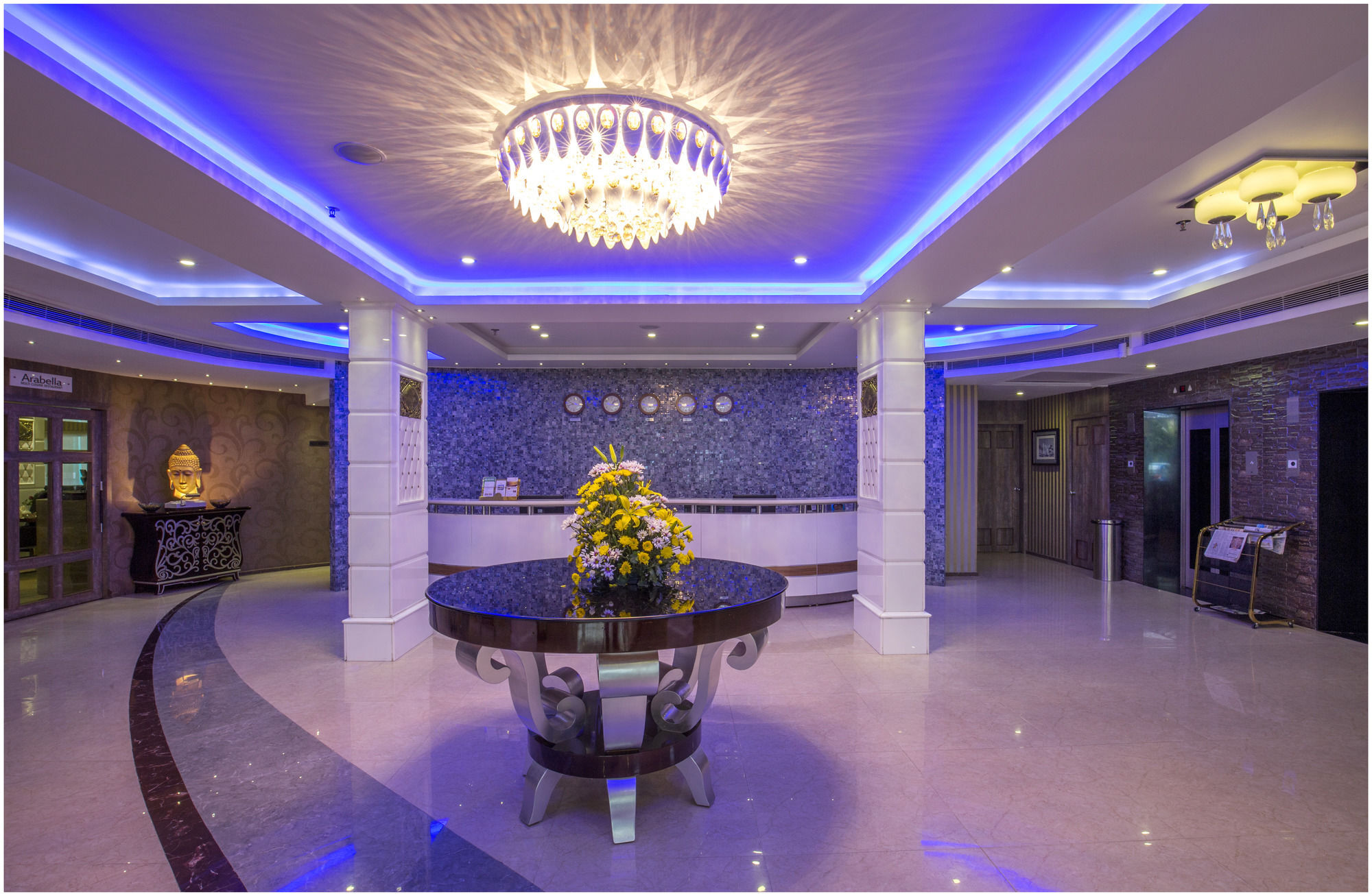 Hotel The Pgs Vedanta Kochi Zewnętrze zdjęcie