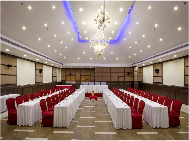 Hotel The Pgs Vedanta Kochi Zewnętrze zdjęcie