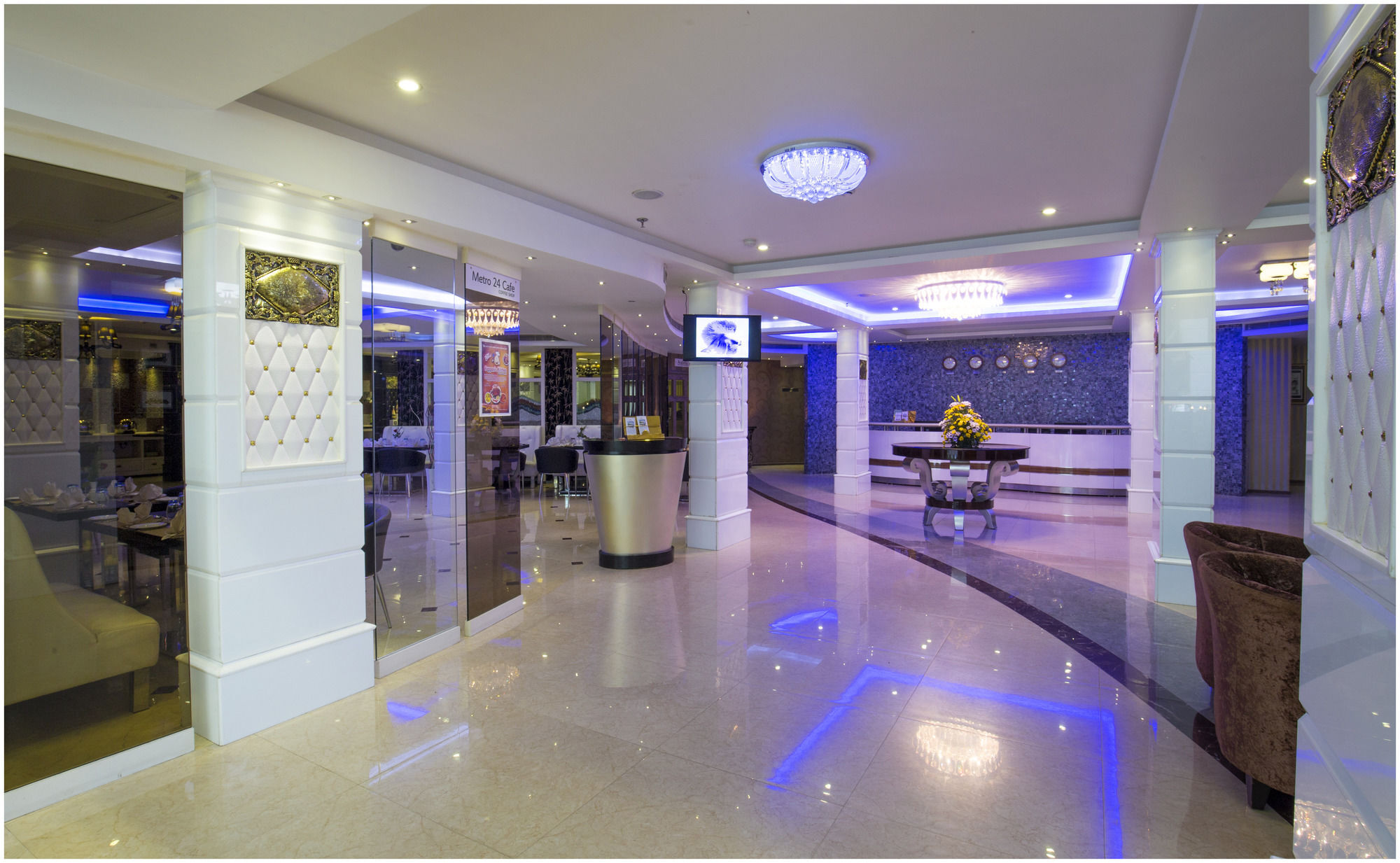 Hotel The Pgs Vedanta Kochi Zewnętrze zdjęcie