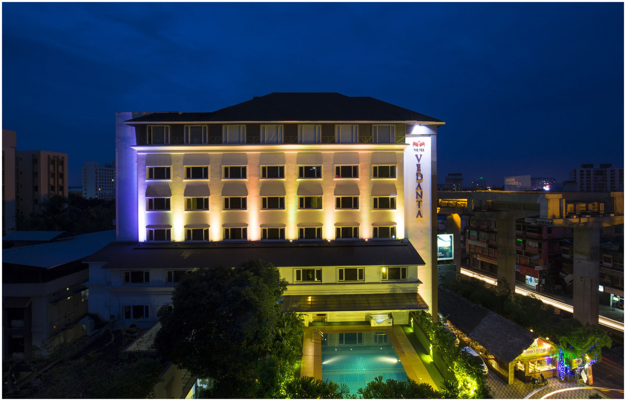 Hotel The Pgs Vedanta Kochi Zewnętrze zdjęcie